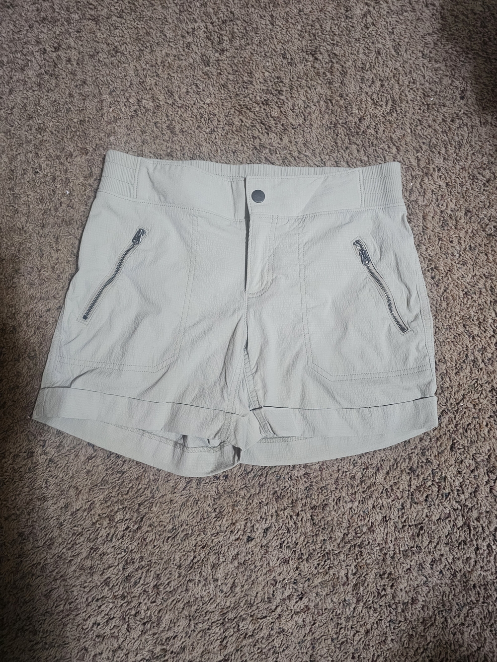 Athleta Cream Zip-Pocket Women's Shorts